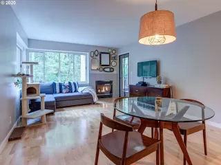 Photo #1: 20653608 Listing