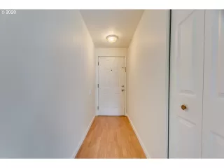 Photo #1: 20654206 Listing