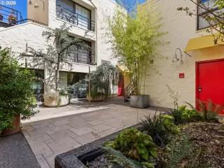 Photo #2: 20654405 Listing 