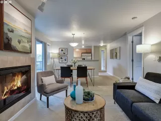 Photo #6: 20654869 Listing