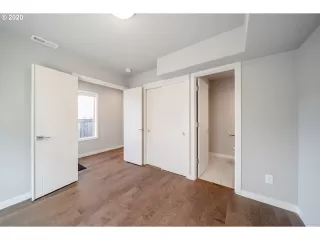 Photo #1: 20654936 Listing