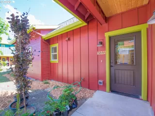 Photo #4: 20655100 Listing