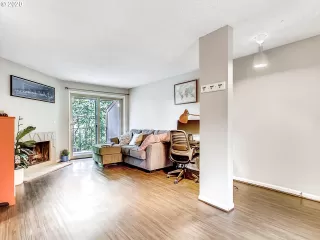 Photo #3: 20655121 Listing 