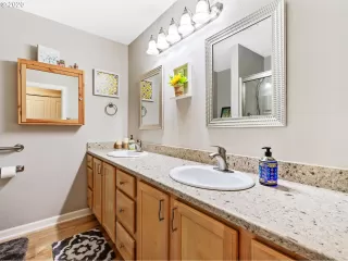 Photo #1: 20655204 Listing