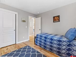 Photo #4: 20655204 Listing