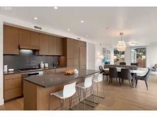 Photo #1: 20655245 Listing