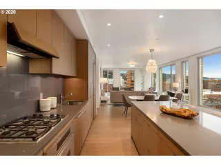 Photo #2: 20655245 Listing