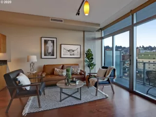 Photo #1: 20655550 Listing