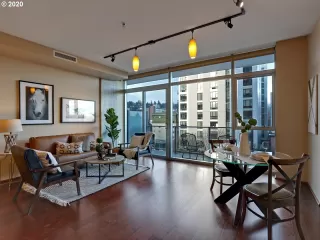 Photo #2: 20655550 Listing