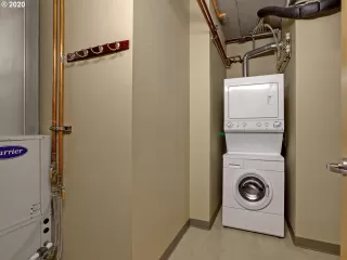 Photo #5: 20655550 Listing