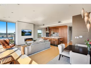 Photo #2: 20655899 Listing