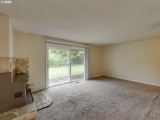 Photo #6: 20656006 Listing