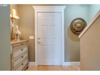 Photo #4: 20656734 Listing