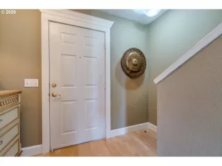 Photo #5: 20656734 Listing