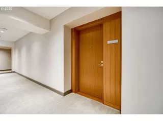 Photo #4: 20656820 Listing