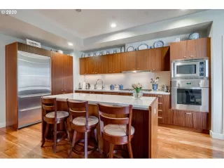 Photo #5: 20656820 Listing