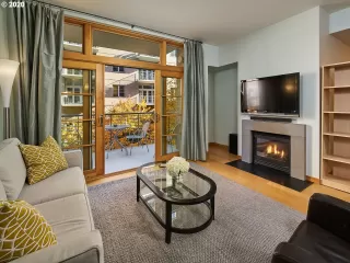 Photo #2: 20656926 Listing