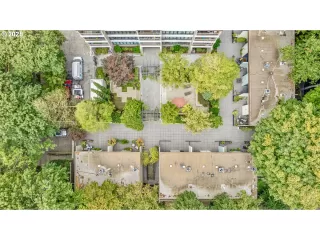 Photo #2: 206574105 Listing