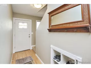 Photo #6: 20658197 Listing