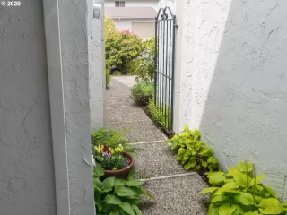 Photo #1: 20658548 Listing