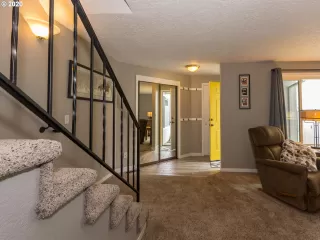 Photo #2: 20658548 Listing