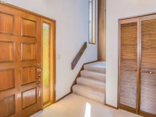 Photo #2: 20659160 Listing