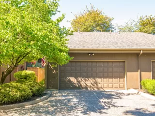 Photo #3: 20659160 Listing