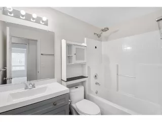 Photo #2: 20660067 Listing