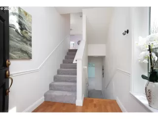 Photo #3: 20660310 Listing