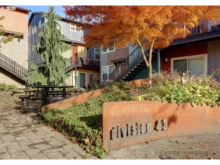 Photo #2: 20660834 Listing