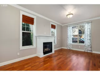 Photo #6: 20661173 Listing