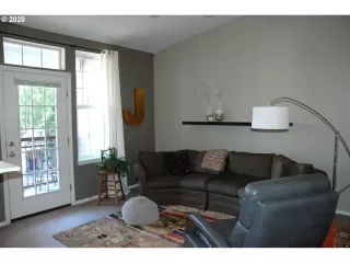 Photo #3: 20661526 Listing