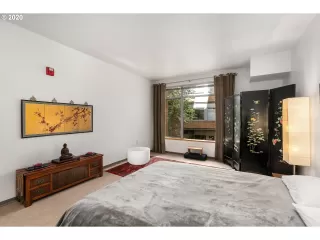 Photo #5: 20661628 Listing