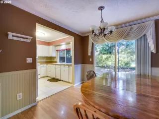 Photo #6: 20662044 Listing