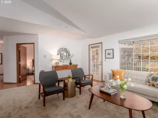 Photo #3: 20662170 Listing