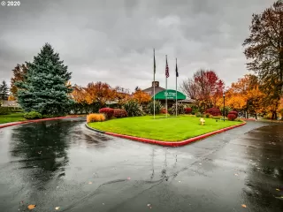 Photo #5: 20662170 Listing