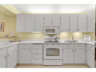 Photo #3: 20662241 Listing