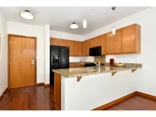 Photo #1: 20662402 Listing 