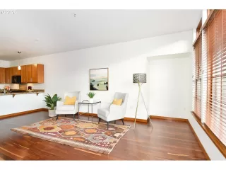 Photo #4: 20662402 Listing 