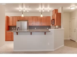 Photo #2: 20662877 Listing