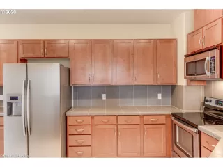 Photo #3: 20662877 Listing