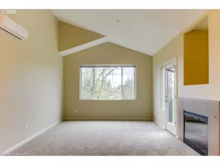 Photo #6: 20662877 Listing