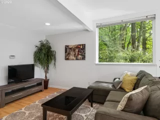 Photo #2: 20663825 Listing 