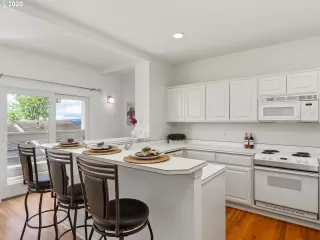 Photo #6: 20663825 Listing 