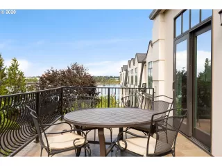 Photo #5: 20664000 Listing 
