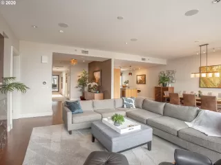 Photo #4: 20664522 Listing