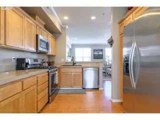 Photo #2: 20665385 Listing