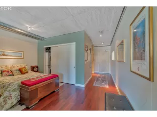 Photo #1: 20665566 Listing