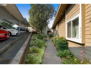 Photo #2: 20665670 Listing