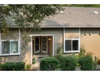 Photo #3: 20665670 Listing